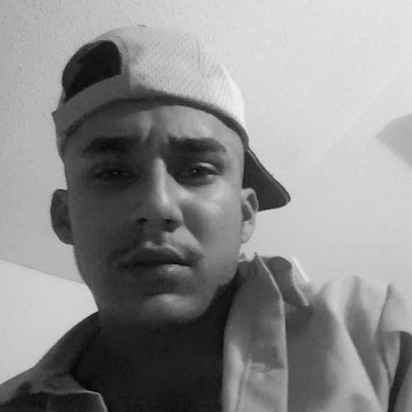 Profile Picture of Andrew Montalvo (@01drew28) on Poshmark