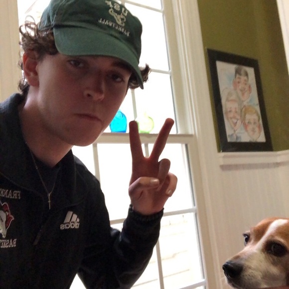 Profile Picture of Michael Altman (@michaelaltma555) on Poshmark