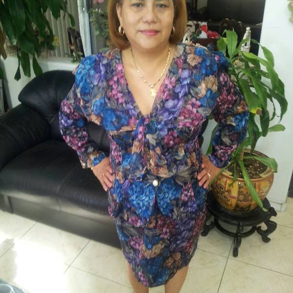 Profile Picture of Amalia Boyer (@amyboyer813) on Poshmark