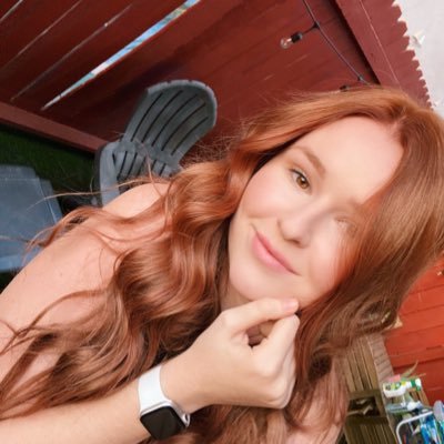 Profile Picture of Rox (@HolmesRoxy) on Twitter