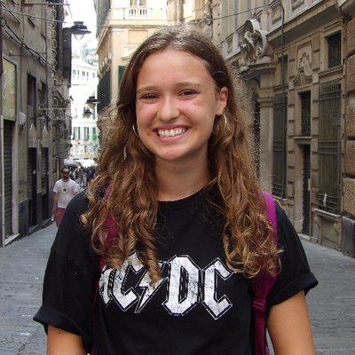 Profile Picture of Laura Schembri (@schembri_laura) on Twitter