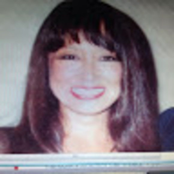 Profile Picture of Nancy Hori (@nancy_hori) on Poshmark