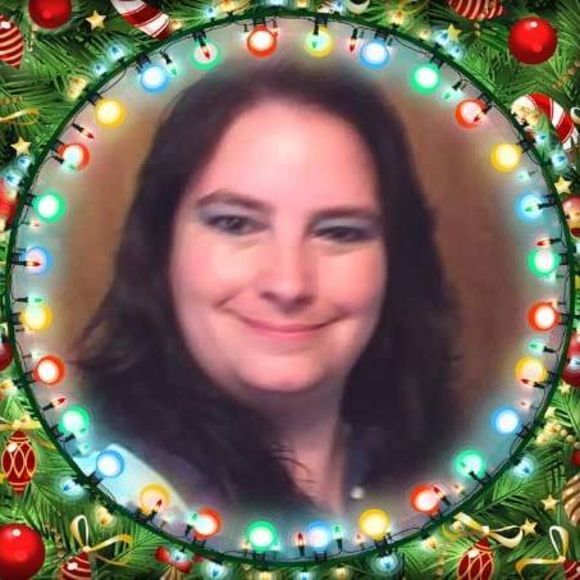 Profile Picture of Pamela Adkins (@pamelaadkins503) on Poshmark