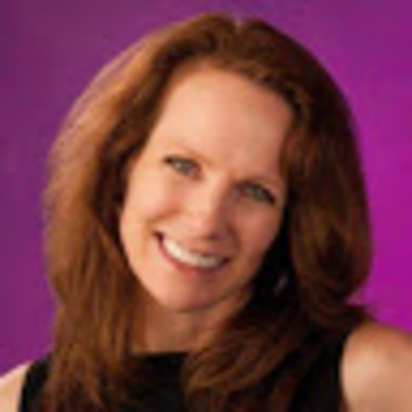 Profile Picture of Suzanne Schechtman (@sschechtman) on Poshmark