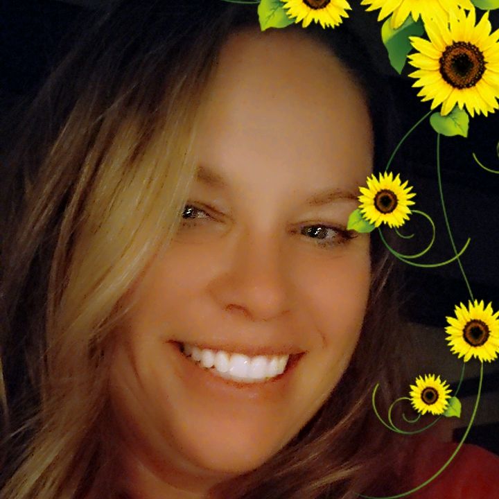 Profile Picture of Shawna Hansen (@shawnathomas28) on Tiktok