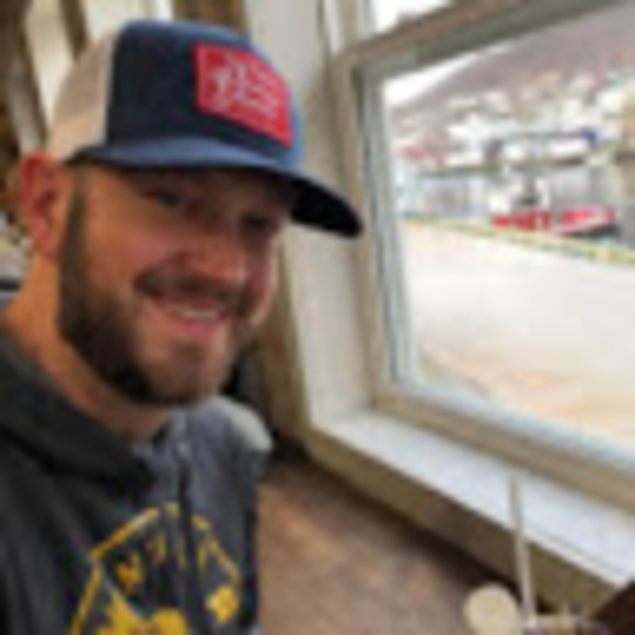 Profile Picture of Chris Frizzell (@chrisfrizzell39) on Poshmark