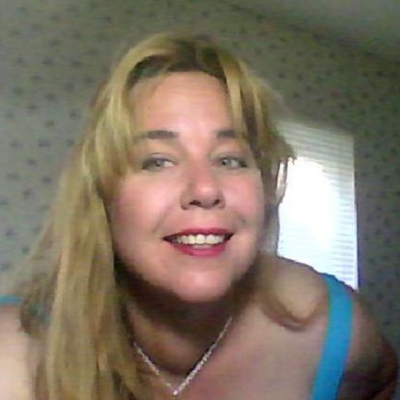 Profile Picture of Silke Eyles (@lafashiondesgns) on Poshmark