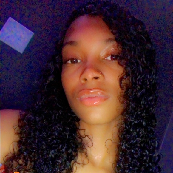 Profile Picture of Dana Brayboy (@dana_brayboy) on Poshmark