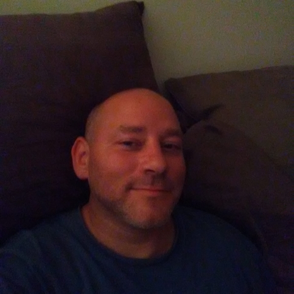 Profile Picture of Eric Funderburk (@eric19401) on Poshmark