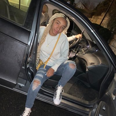 Profile Picture of Tianna (@TiannaSteele25) on Twitter