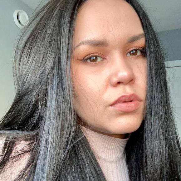 Profile Picture of Dominique Bloxom (@dominiquebloxom) on Poshmark