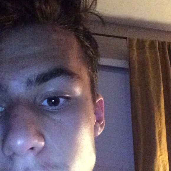 Profile Picture of Gavin Kerr (@gavinkerr5) on Poshmark