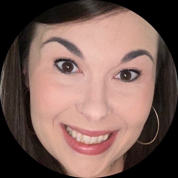 Profile Picture of Alyssa Carrier (@lys1028) on Poshmark