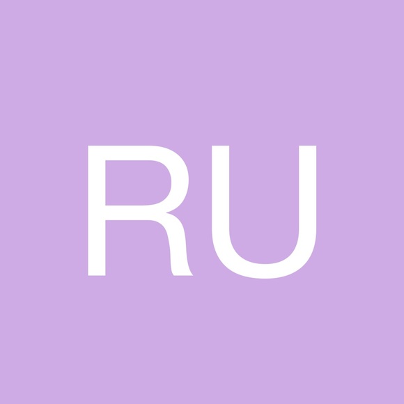 Profile Picture of Rosa Ulloa (@rulloa313) on Poshmark