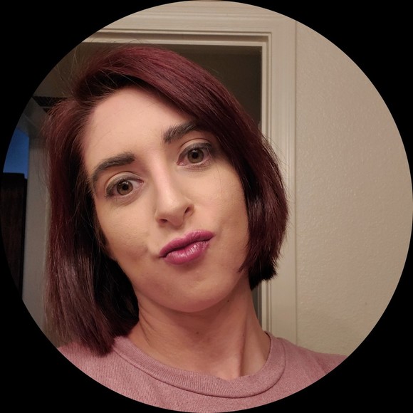 Profile Picture of Rosey Kofron (@kofronrosey) on Poshmark