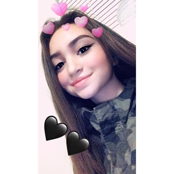 Profile Picture of Gabby Grado (@gabby_grado) on Poshmark