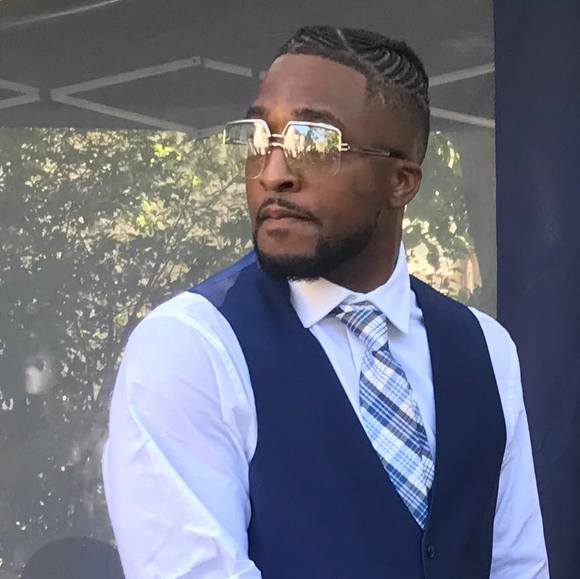 Profile Picture of Roger Lawrence (@roger_lawrence) on Poshmark