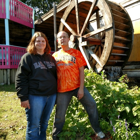 Profile Picture of Leonard Feld (@leoknight635) on Poshmark