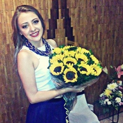 Profile Picture of Itzel Garcia (@itzelgarcia131) on Twitter