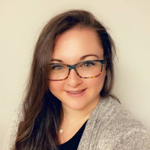 Profile Picture of Danielle Sarcinelli (@sarci) on Poshmark