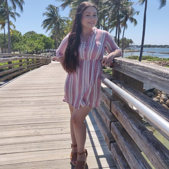 Profile Picture of Michelle Carlton (@madcapsoiree) on Poshmark