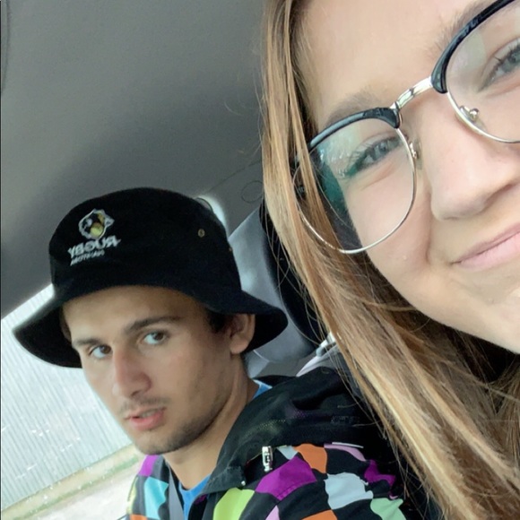 Profile Picture of Gabrielle Robbins (@gabyrobbins28) on Poshmark