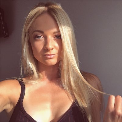 Profile Picture of Melissa Day (@Melllissa_Day) on Twitter