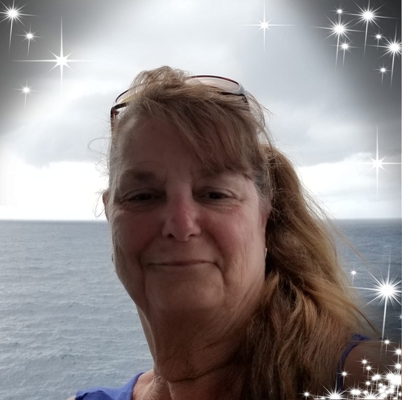 Profile Picture of Becky Carmack (@carbeck) on Poshmark