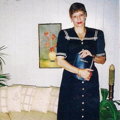 Profile Picture of Kathy Dunn (@kathydunn50) on Twitter