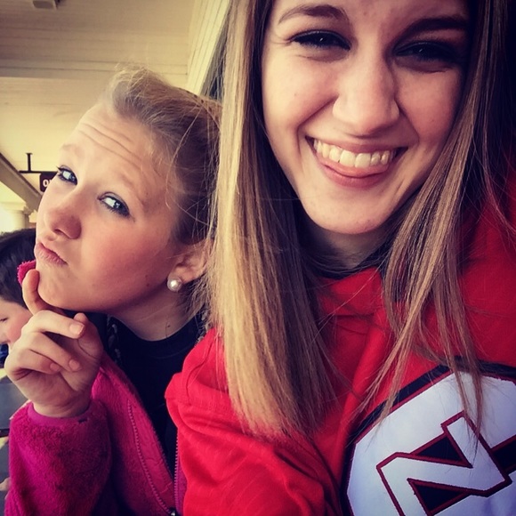 Profile Picture of Megan Ayscue (@meganayscue28) on Poshmark