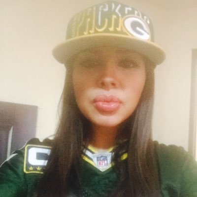 Profile Picture of Lillian C. Padilla (@LillianPadill22) on Twitter