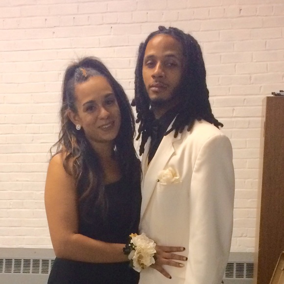 Profile Picture of Diona Miliner (@dionadru) on Poshmark