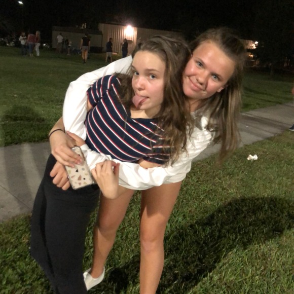 Profile Picture of Shelby Liashek (@sliashek) on Poshmark