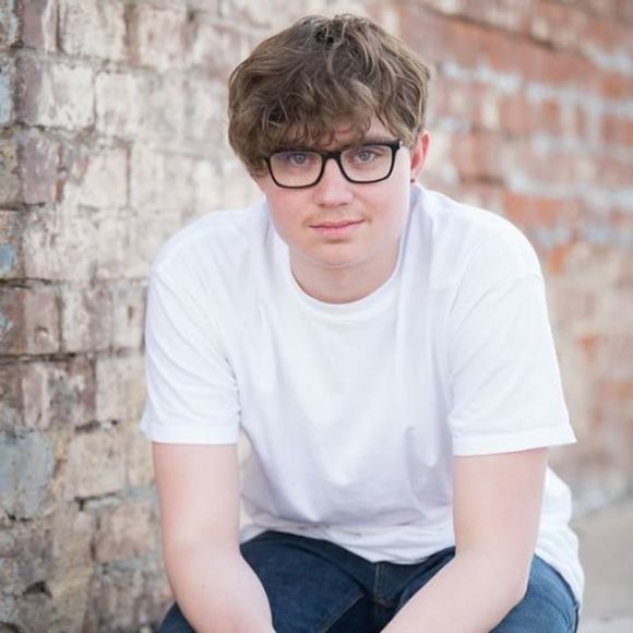 Profile Picture of Zachary Strebler (@zacharystrebler) on Poshmark