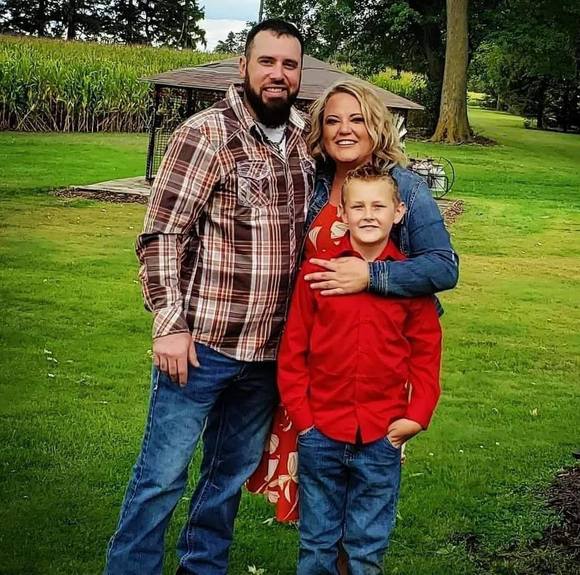 Erin Klemmensen - Poshmark Profile Picture of Erin Klemmensen (@eklemmensen) on Poshmark