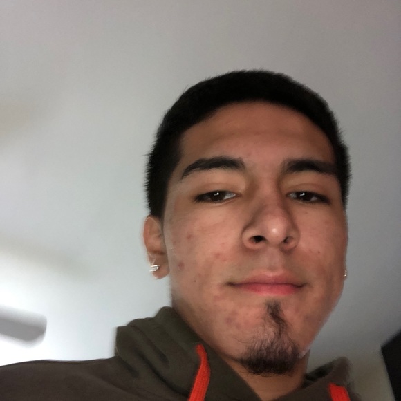 Profile Picture of Brandon Aizcorbe (@baizcorbe) on Poshmark