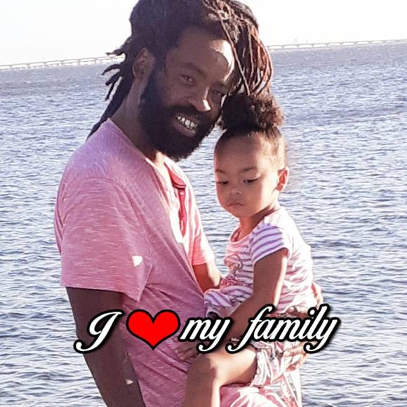 Mindy Melton - Poshmark Profile Picture of Mindy Melton (@mindizzy) on Poshmark