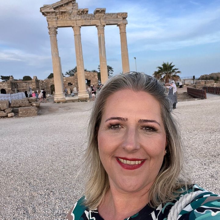 Profile Picture of Mo (@monikawalden) on Tiktok