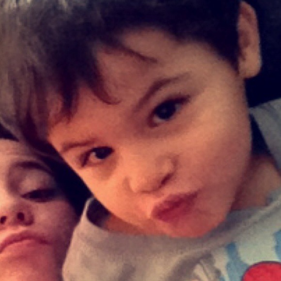 Profile Picture of Kenia Saba (@keniasaba) on Poshmark