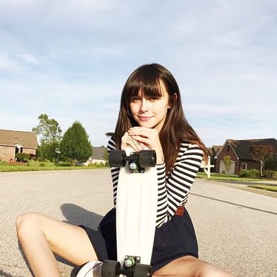 Profile Picture of Rachel ☀️ (@xRachelBeale) on Twitter