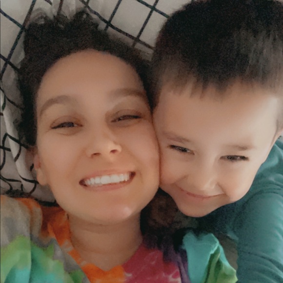 Profile Picture of Savannah Blevins (@sblevins95) on Poshmark