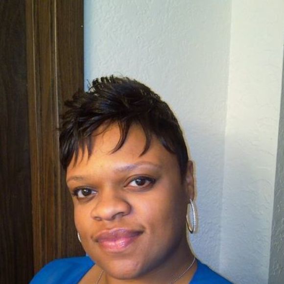 Profile Picture of Jenny Jenn-jenn (@jen_p_hen) on Poshmark