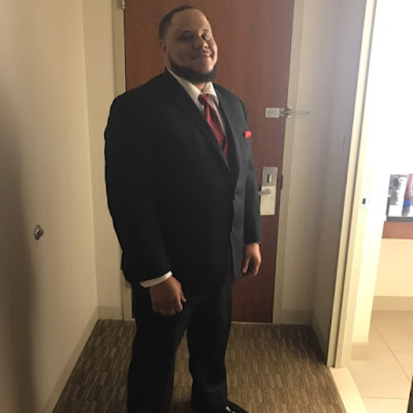 Profile Picture of James Mendes (@jamesmendes) on Poshmark