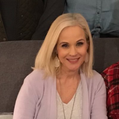 Profile Picture of Beverly Wood (@beverlywood7) on Twitter