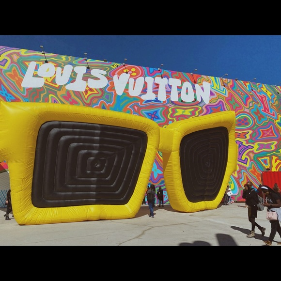 Profile Picture of Meghan Hisgen (@newyorkcloset_) on Poshmark