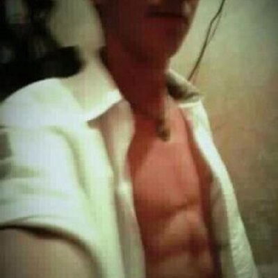 Profile Picture of Elvis Leon (@elvisleon8) on Twitter