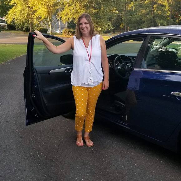 Profile Picture of Caroline Brown (@caroline1brown) on Poshmark