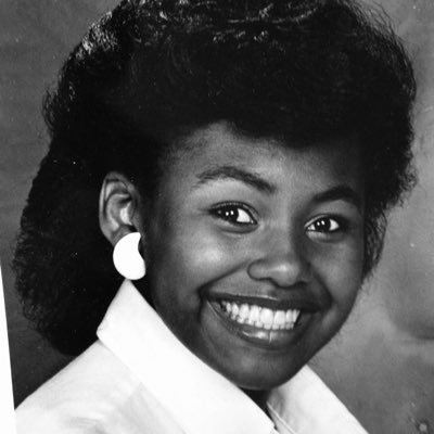Profile Picture of Vernetta Jones (@VWJbutterfly) on Twitter