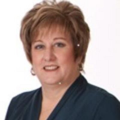 Profile Picture of Diane McDonald (@Dianenonprof) on Twitter