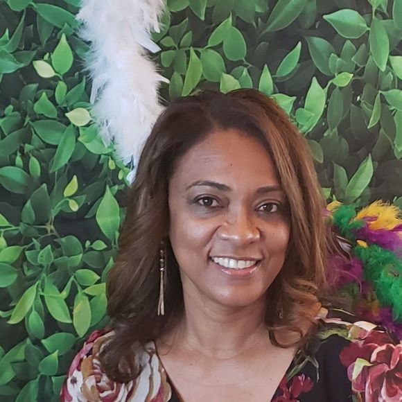 Profile Picture of Marcell Teekasingh (@marcellteekasin) on Poshmark